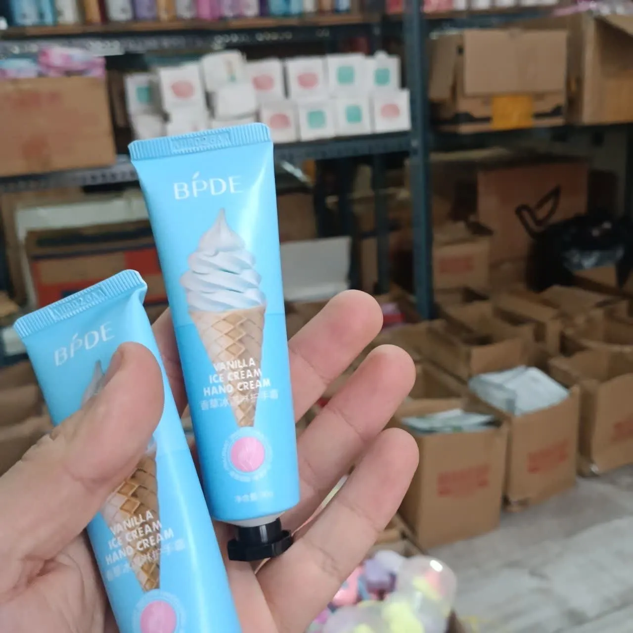 کرم طرح بستنی