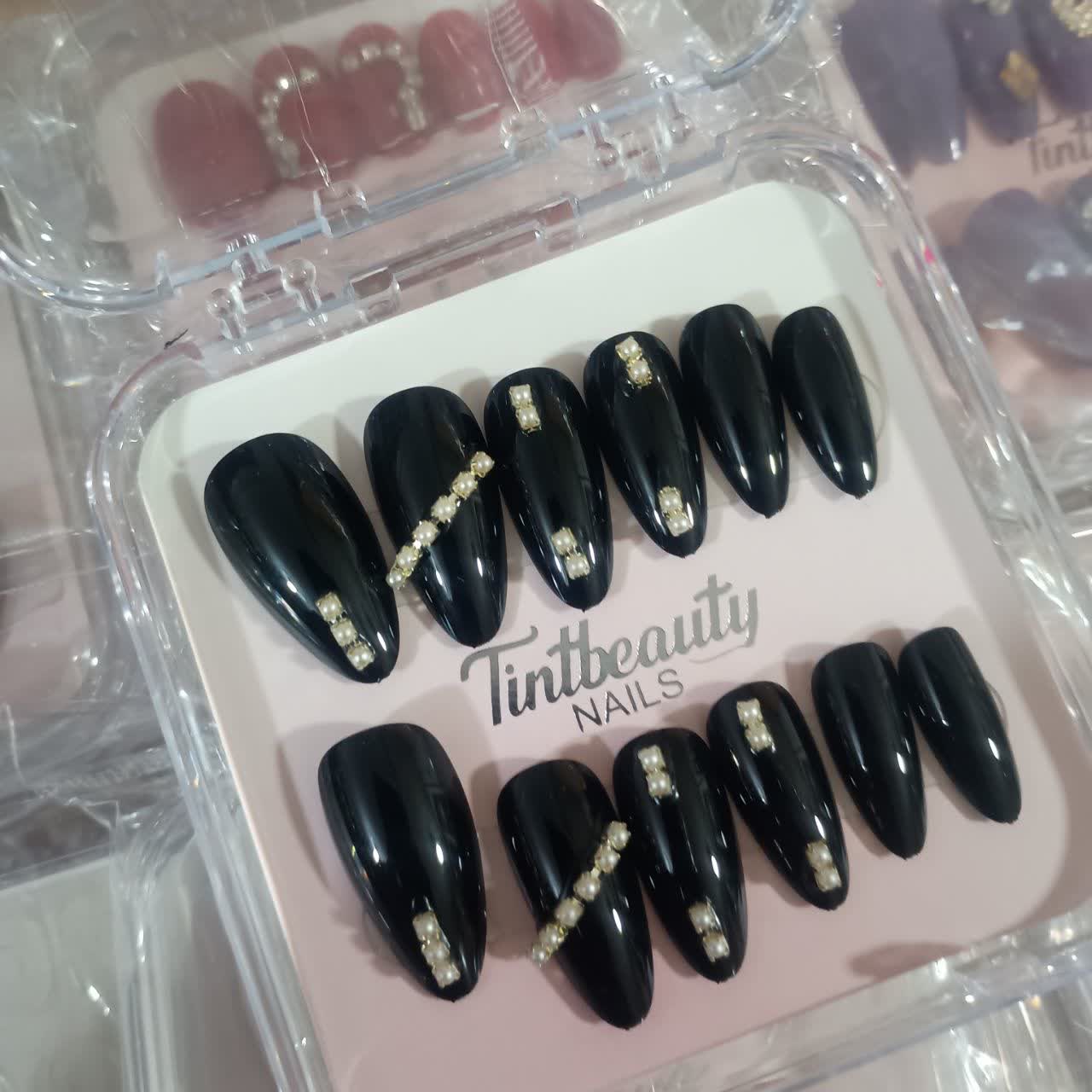 ناخن مصنوعی لوکس